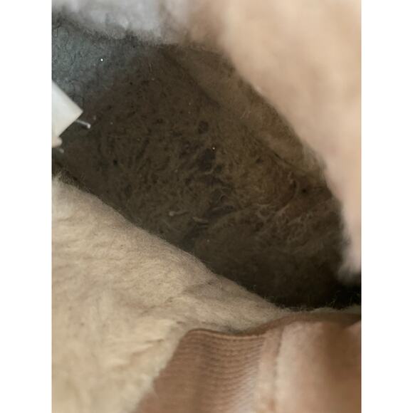 Ugg Size 7 Boots Cold Weather Hiker Gorpcore Utility Shearling Brown Preppy Boho - Picture 2 of 16